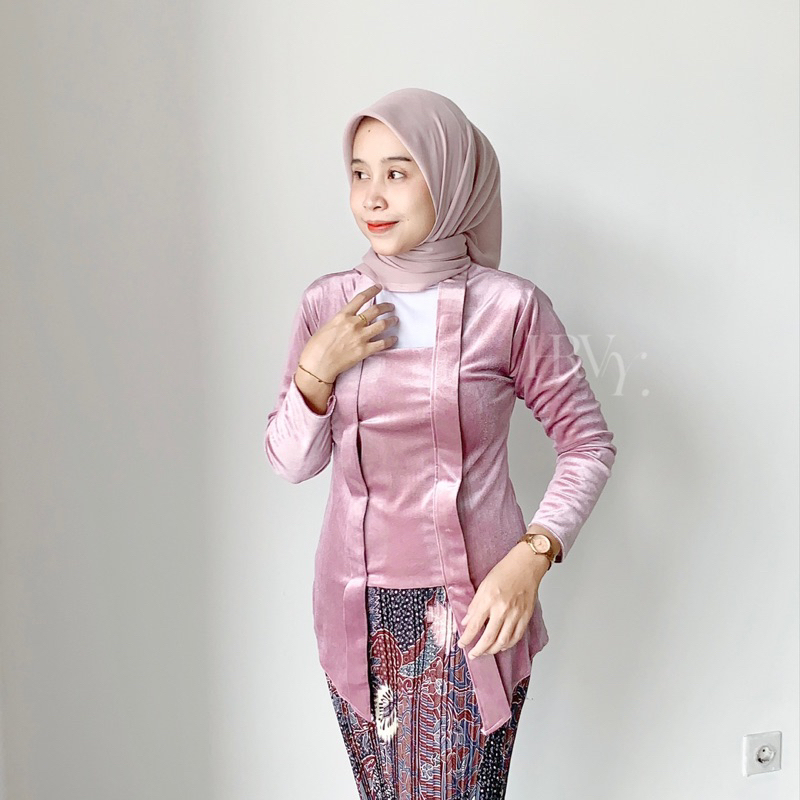 WEARHRVY | Baju Kebaya Kutu baru Bahan Bludru One Set dengan Rok | Kebaya Kondangan Wanita Hijab | K
