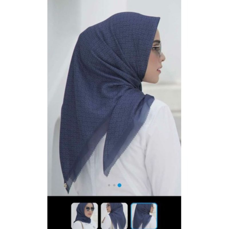 Buttonscarves THE TAPIS Square Oxford Blue