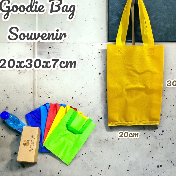 

Boom 1 LUSIN 12 PCS Goodie Bag Souvenir Hajatan 2x3x7cm Tas Bingkisan Tas Snack Nikahan Tas Souvenir Wedding Tas Spunbond Kecil Tas Hampers Wedding Goodie Bag Wedding Tas Bingkisan Tas Spunbond Tas Ramah lingkungan