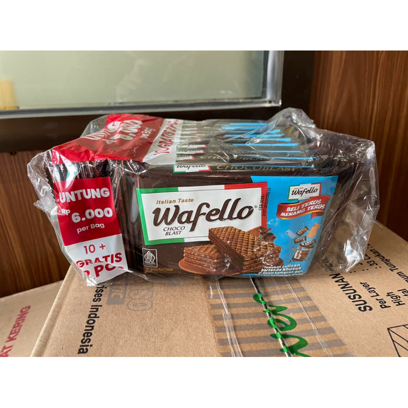 

wafer wafello rasa coklat choco blast isi 12pcs