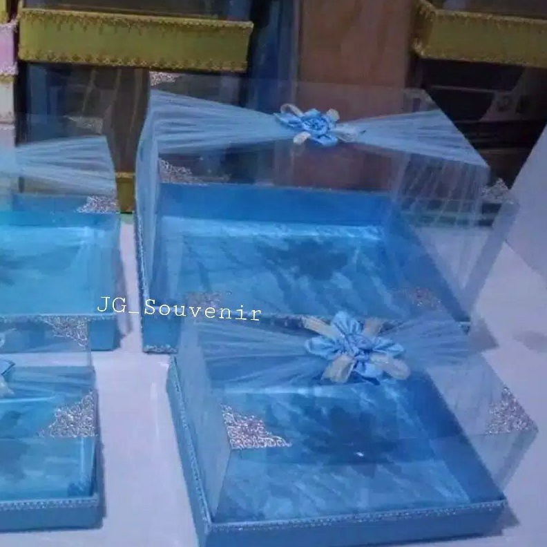 

KUALITAS OKE KOTAK HANTARAN SESERAHAN MIKA TINGGI ISI 4 WARNA BIRU MUDA