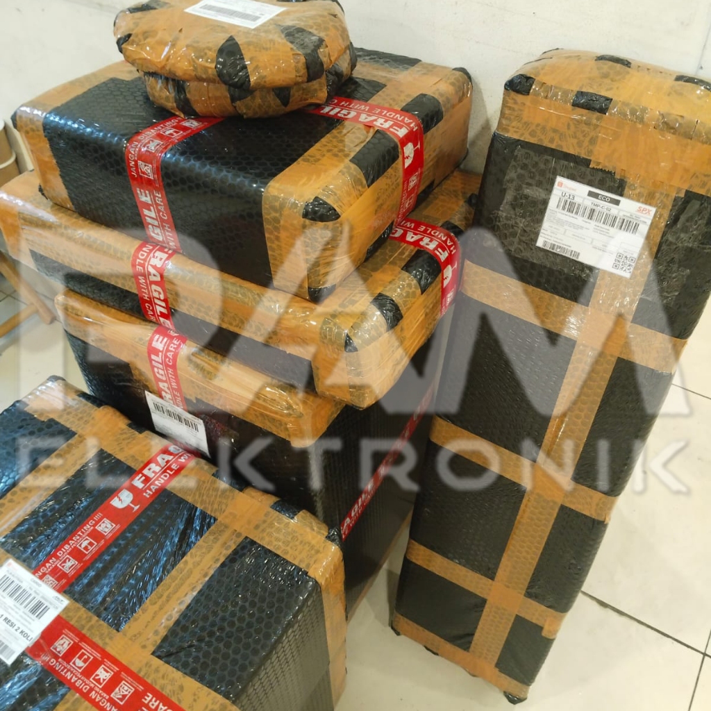 

TAMBAHAN PACKING BUBBLE WRAP SEMUA UKURAN AMAN DARI AIR HUJAN DLL
