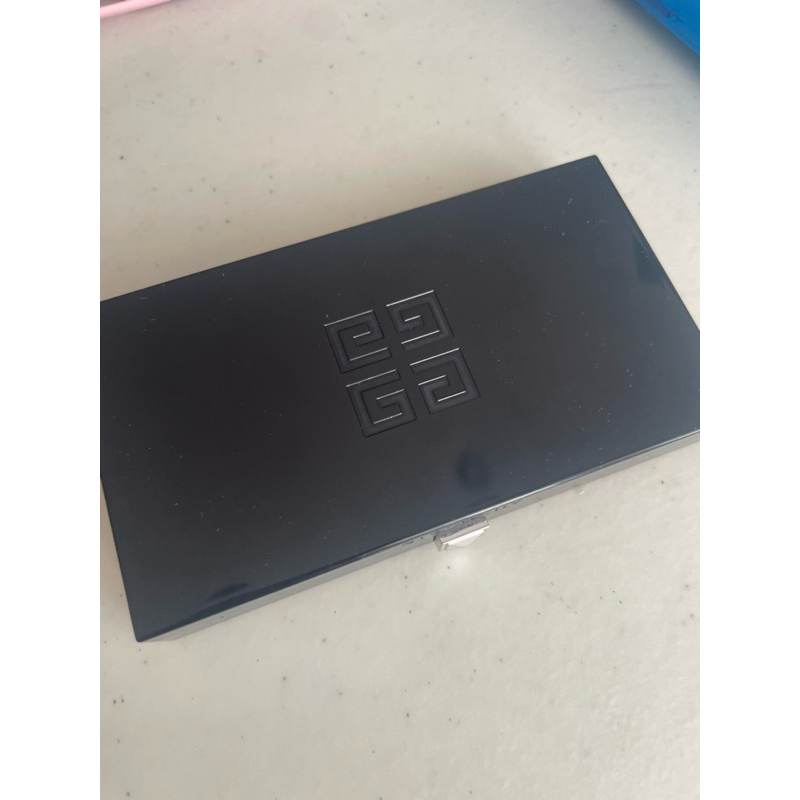 powder foundation Gyvenchy matissime velvet #mat porcelain