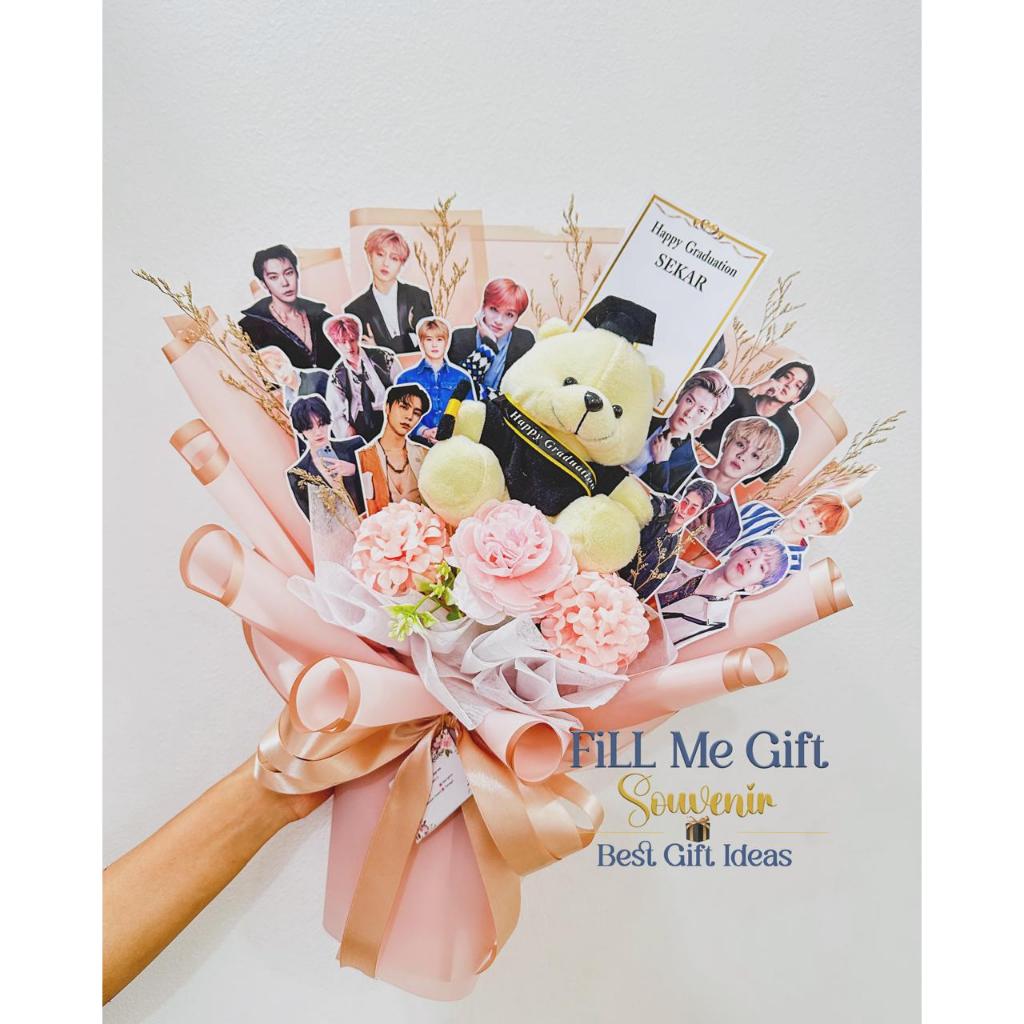 Buket Foto Kpop Custom / Bouquet Kado Lucu Custom Foto Birthday Anniversary Wisuda Gift