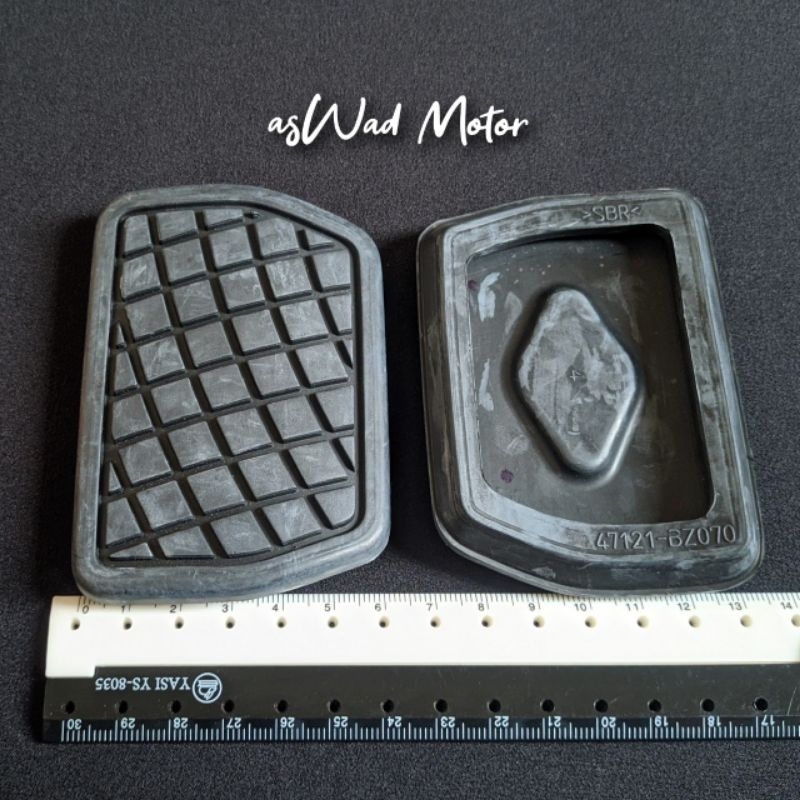 Karet Pedal Rem Avanza Xenia Agya Ayla Calya Sigra / Karet Pedal Rem Mobil / Cover pedal mobil