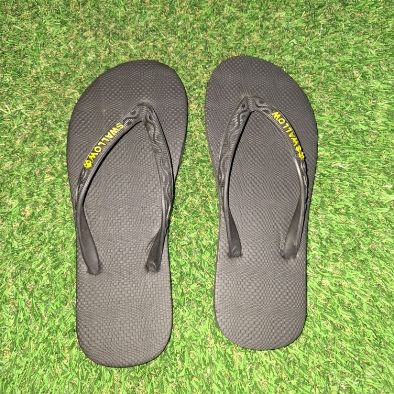 Sandal Jepit Wanita Swallow Hitam Tali Kecil