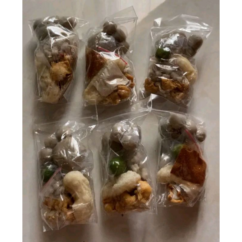 

baso aci jumbo ayam suwir extra pedas