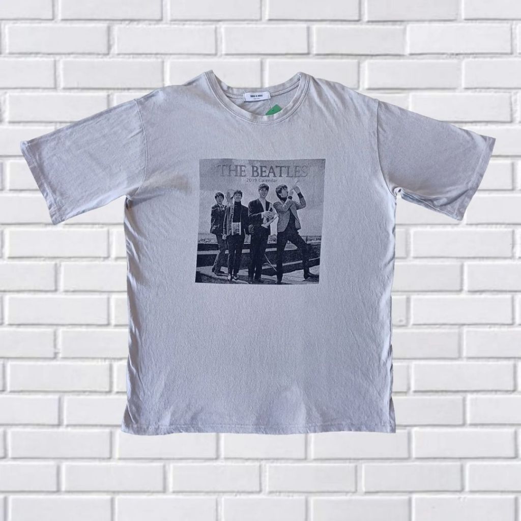 KAOS BAND THE BEATLES FASHION, SIZE L (SECOND BRANDED) KREM, TS03001