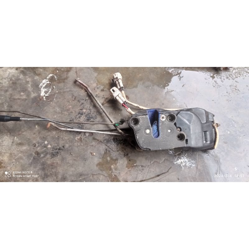 doorlock pintu depan kiri suzuki baleno