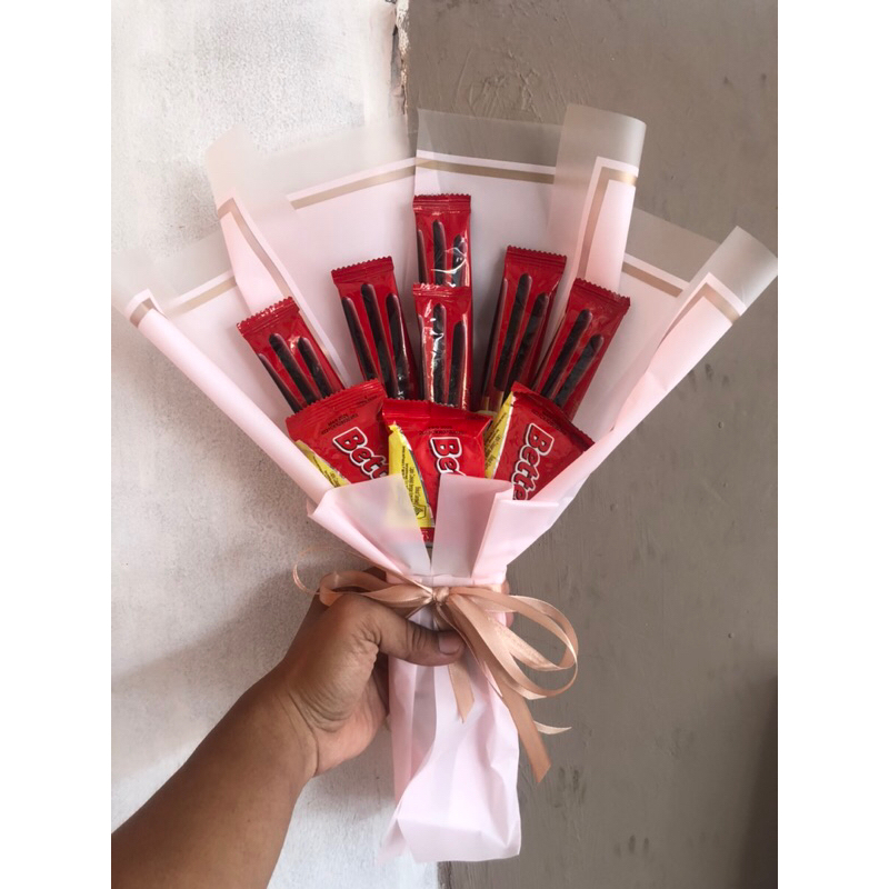 

BUKET SNACK HADIAH SEDANG KERTAS PINK