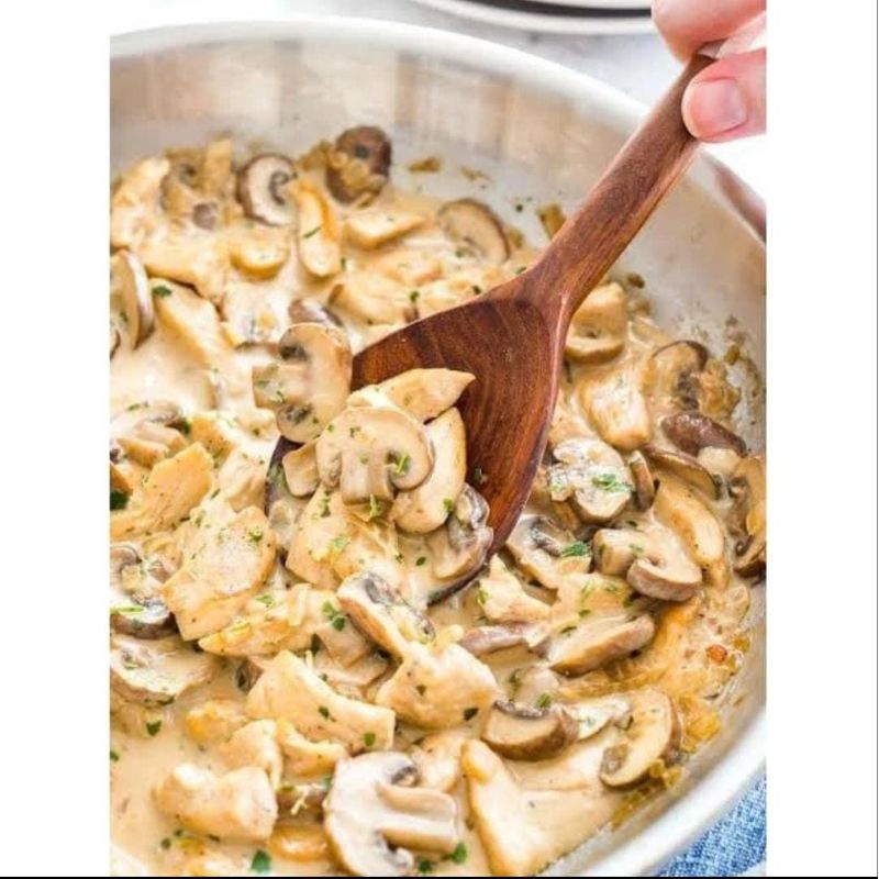 

CHICKEN AND MUSHROOM SAUCE