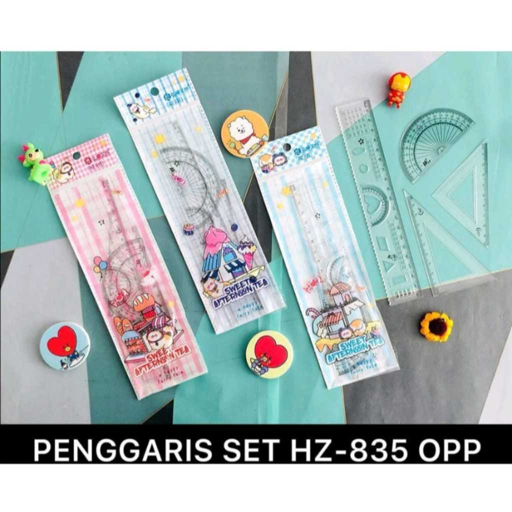 

Penggaris/ Garisan Set 4in1/ Penggaris Segitiga Penggaris Busur/ Penggaris Ruler Set Transparan 20cm Fancy