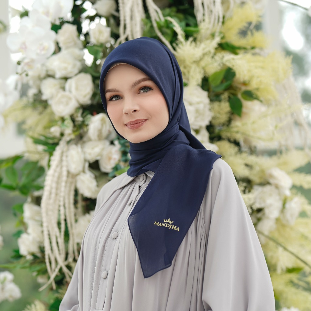 MANDJHA Essential Navy 02 Scarf By IVAN GUNAWAN - Jilbab Hijab Segi Empat Polos ORIGINAL MANDJHA