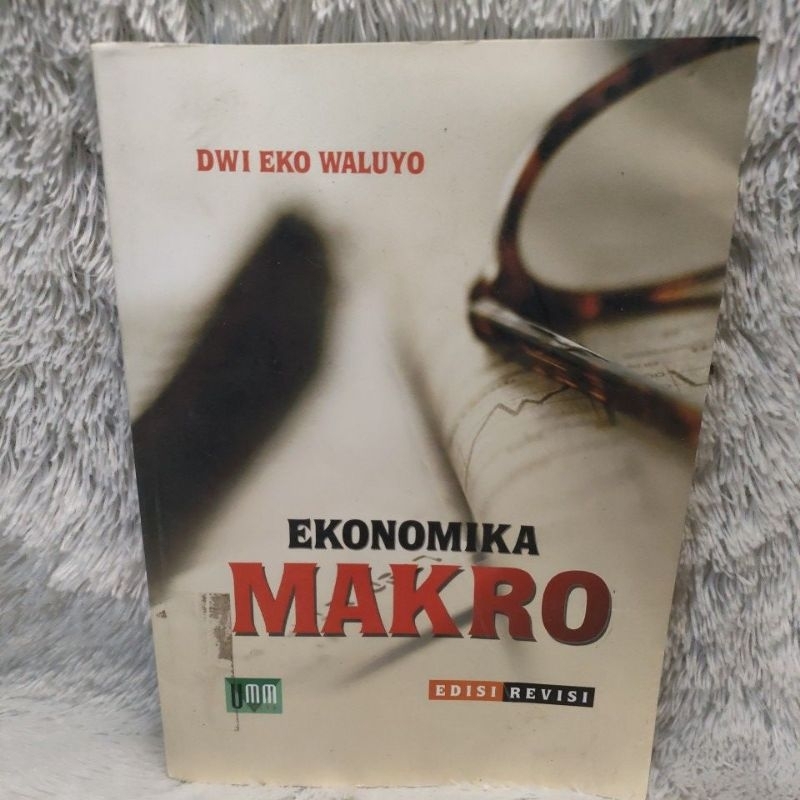 ekonomika makro