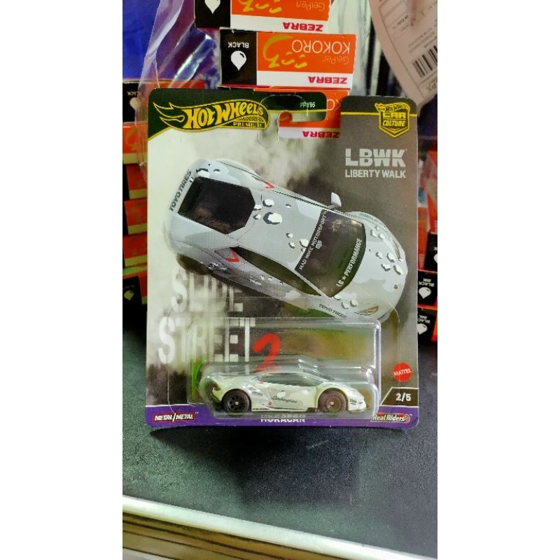 hotwheels Lamborghini Huracan Liberty Walk LBWK slide street