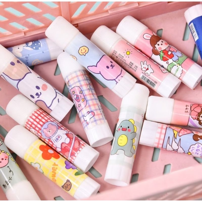 

Lem Kertas Padat / Glue Stick/ Lem Stick Batang Putar / Lem Kertas Sekolah Kantor Karakter lucu