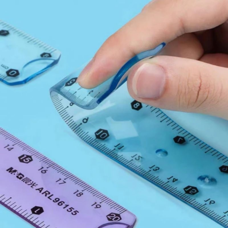 

Penggaris Flexible Soft Color 20 cm ARL 96155 M&G