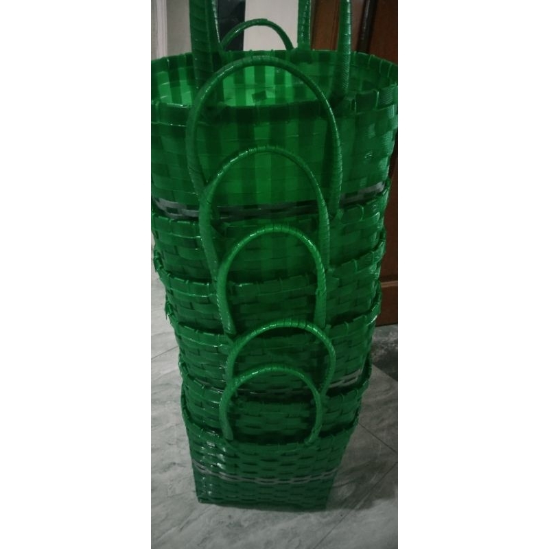 TAS ANYAMAN BERBAHAN PLASTIK DAN KUAT