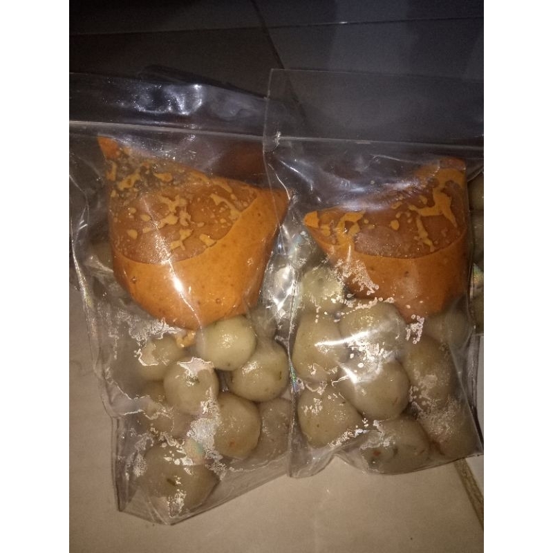 

cilok isi tetelan/ayam suwir pedas bumbu kacang