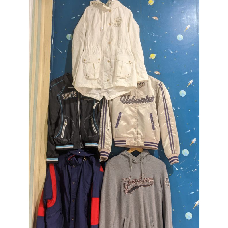 varsity bahan satin