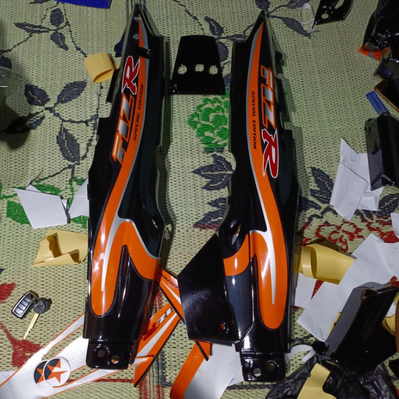 body belakang fizr caltex set stiker+bok aki