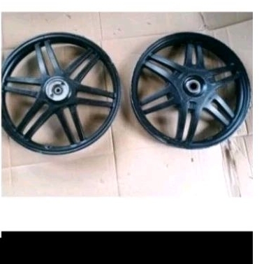 velg suzuki spin as kecil /as 18.depan belakang original