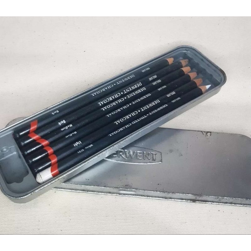 

Derwent charcoal pencil 6 metal tin set