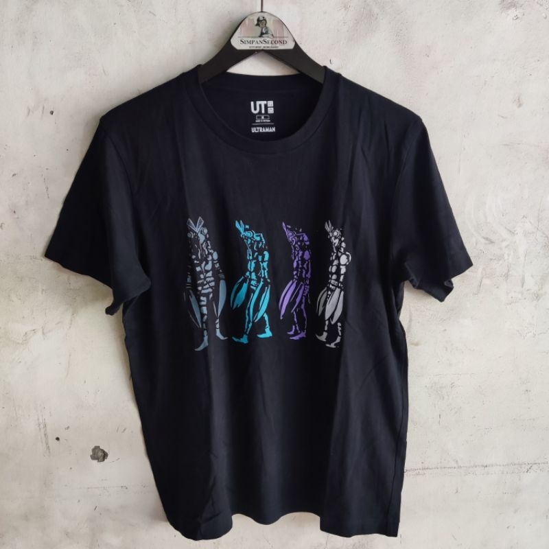 kaos ultraman uniqlo like new