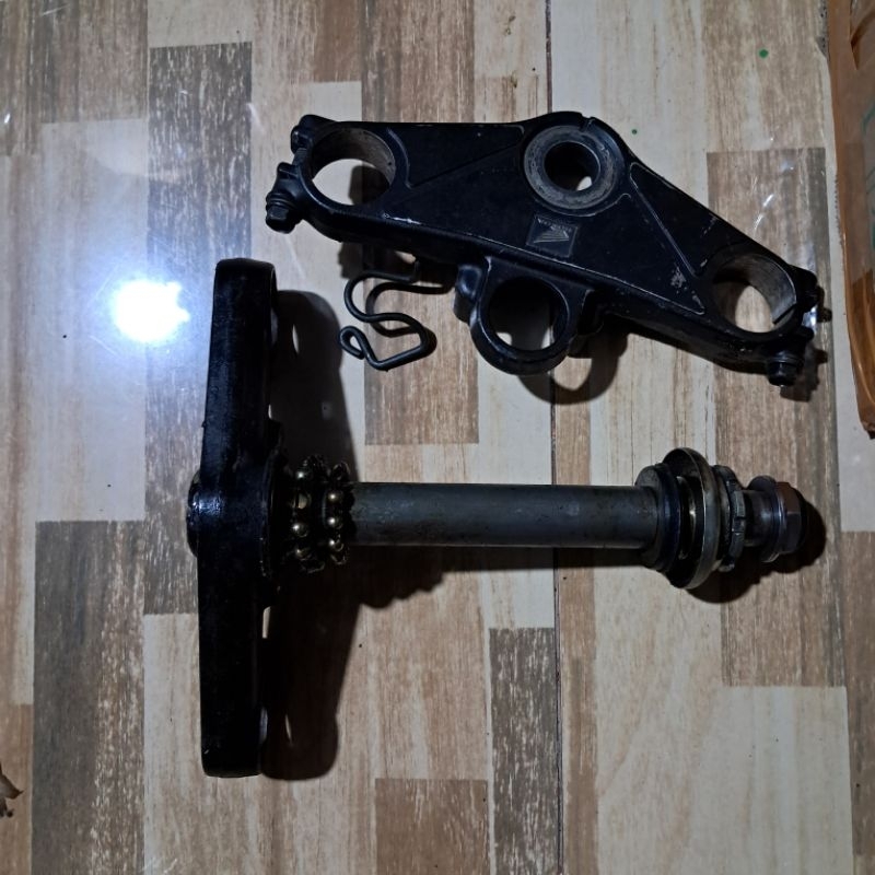 Segitiga atas bawah CBR250R CBU as 37mm