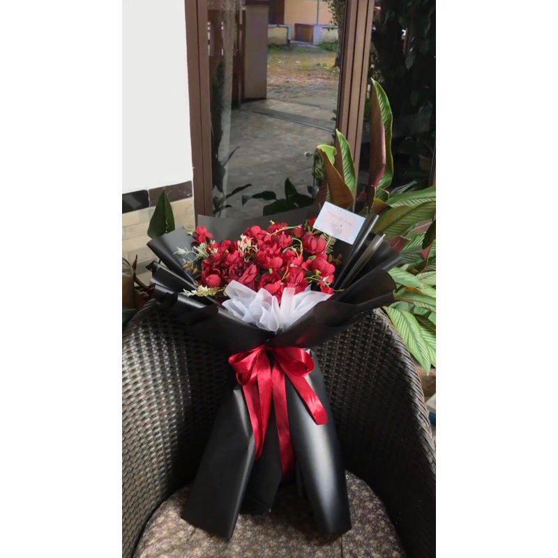 READY STOCK BUKET BUNGA ARTIFICIAL| BUCKET WISUDA PRIA| BUKET ULANG TAHUN