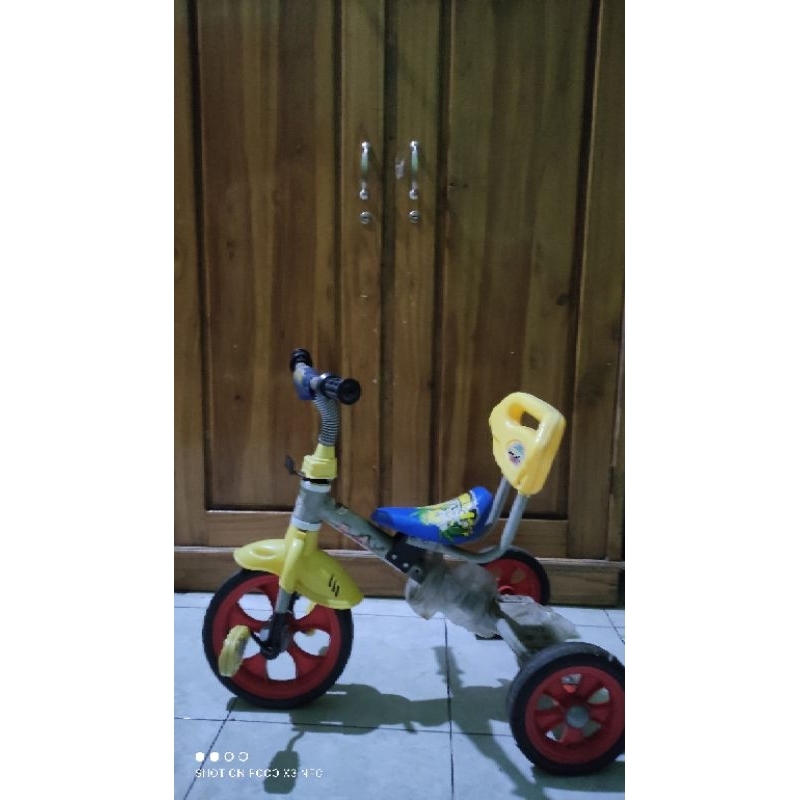 Preloved Sepeda Balita Roda 3