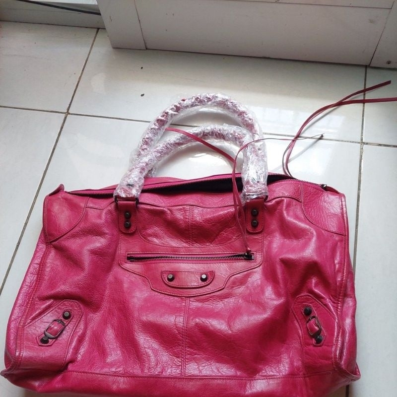 preloved tas balenciaga pink