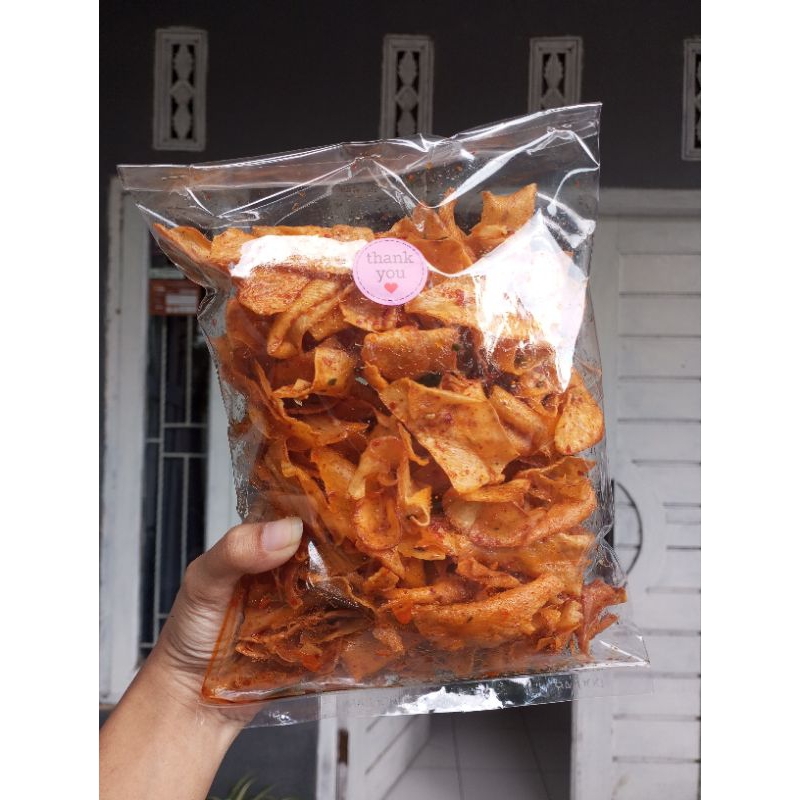 

Kripik Singkong Pedas Gurih Daun Jeruk 200gr