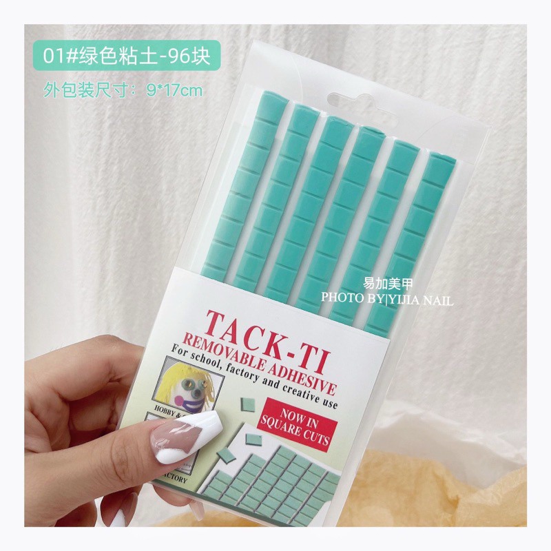 

1 papan Tack it isi 90pcs for nail fake