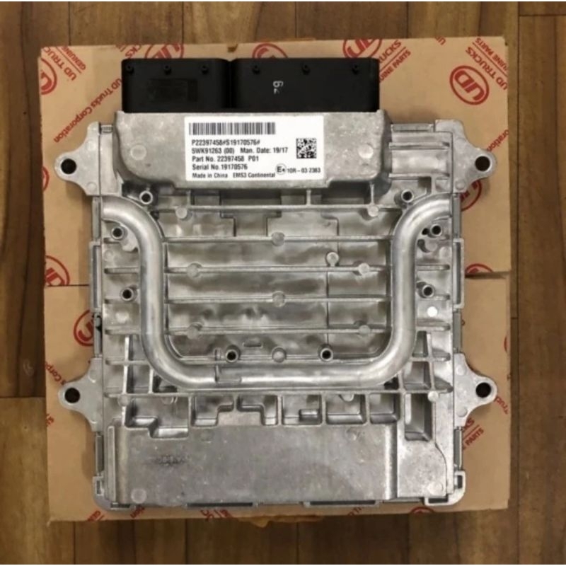 ENGINE CONTROL UNIT ECU KOMPUTER UD TRUCK NISSAN QUESTER CWE 280 237109Z00B