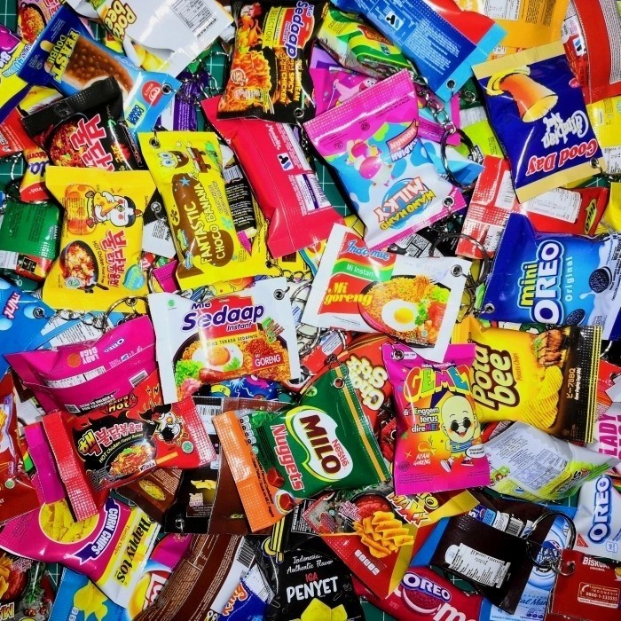 COD RM88 Gantungan Kunci Snack Miniatur Makanan Ringan Souvenir Pernikahan Ulang Tahun Mini Kecil