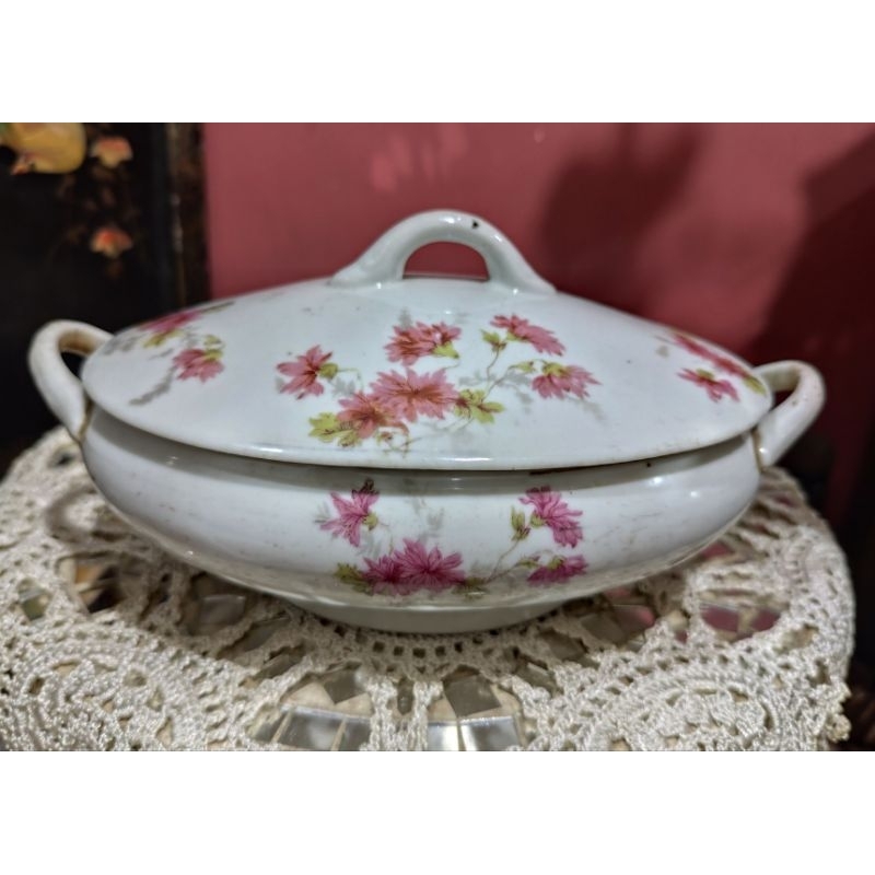 Turen Mukun kuno Antik Bunga Seruni Keramik Jadul P:23cm CACAT Chip