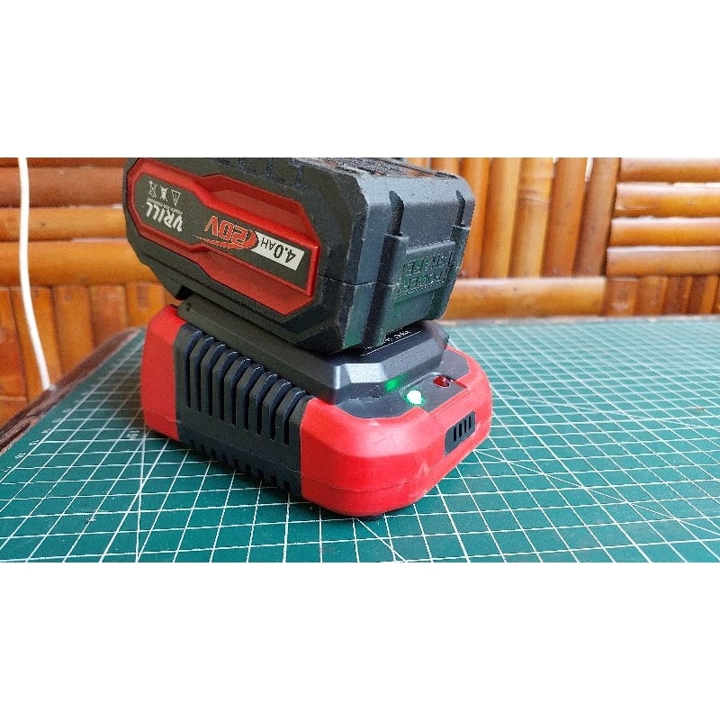 Baterai Ori (samping warna merah) Bor Gerinda VRILL 20V vid2013