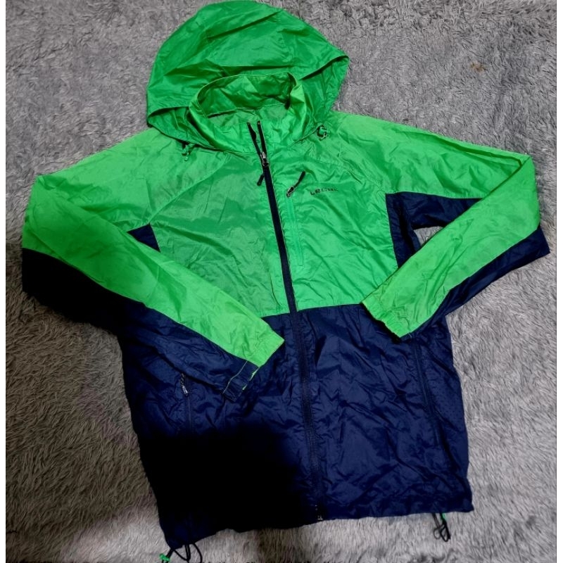 Jaket Outdoor Tracking/Running