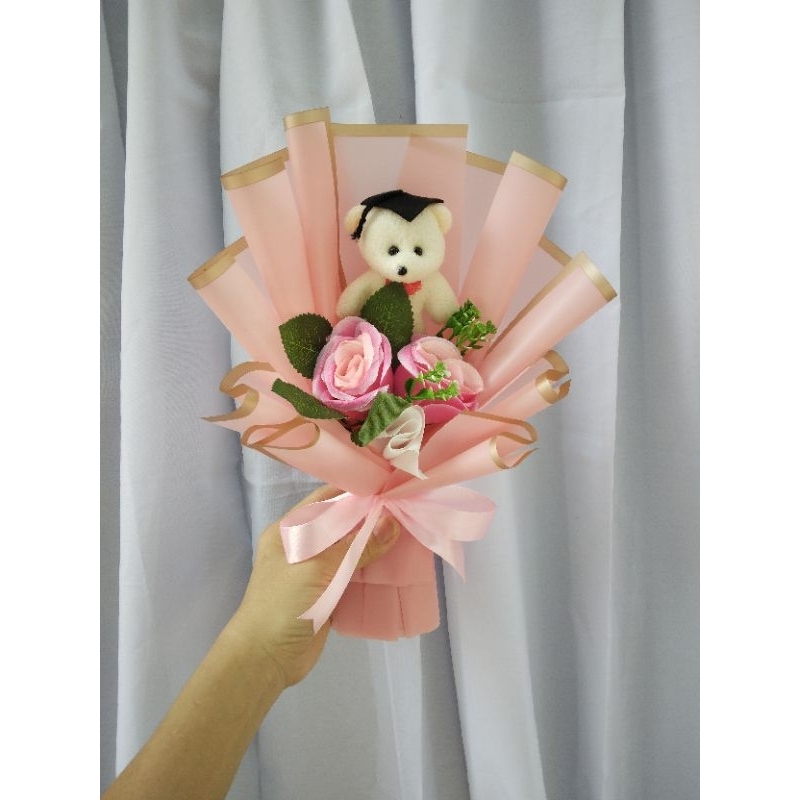 

buket wisuda / buket boneka / buket ultah / buket hari guru / buket graduation