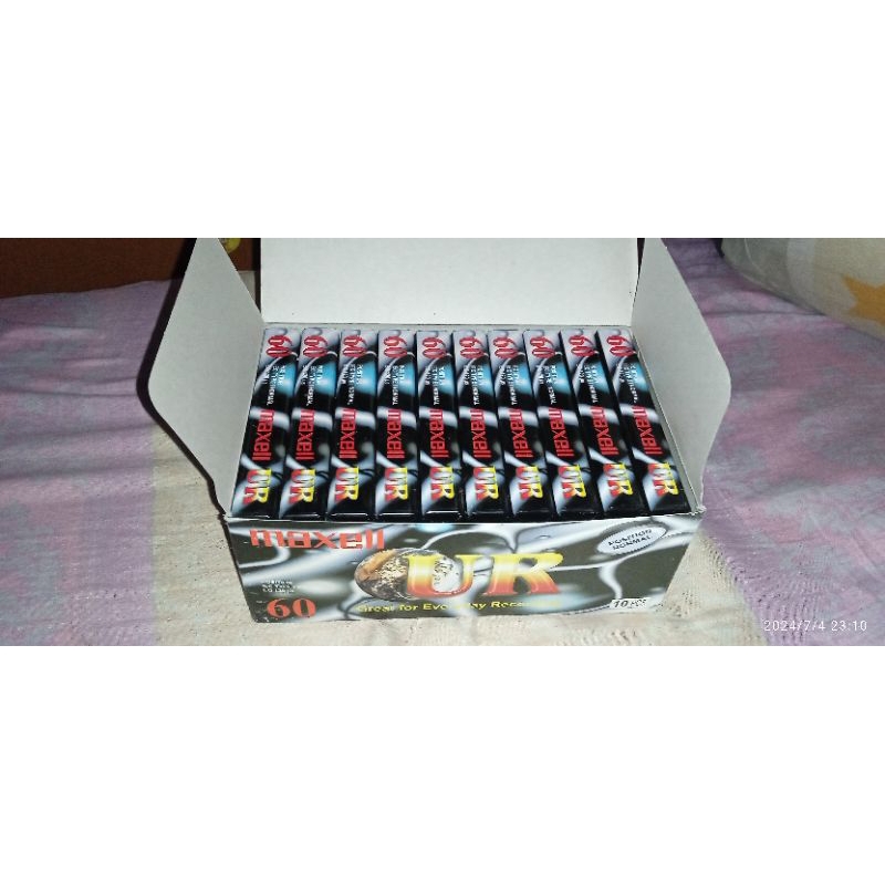 Kaset pita kosong MAXELL