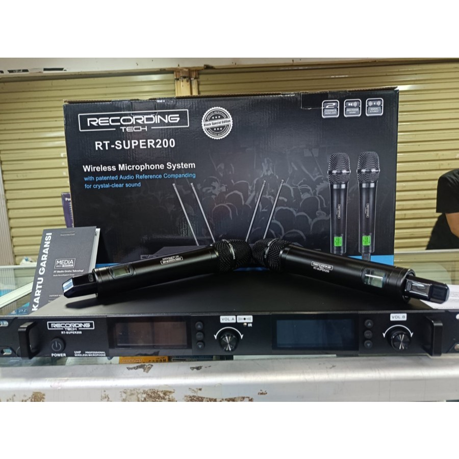 RECORDING TECH RT SUPER 200 Mic Wireless 2 Mic Hand Pegang