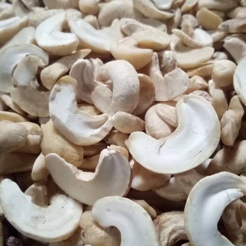 

KACANG MEDE MENTAH BELAH DUA 500 GRAM / RAW CASHEWS