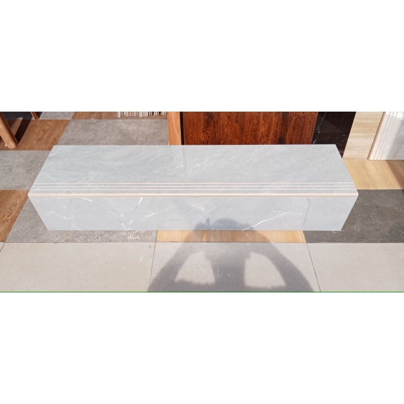 Granit anak tangga abu-abu muda motif Uk 30x100/20x100