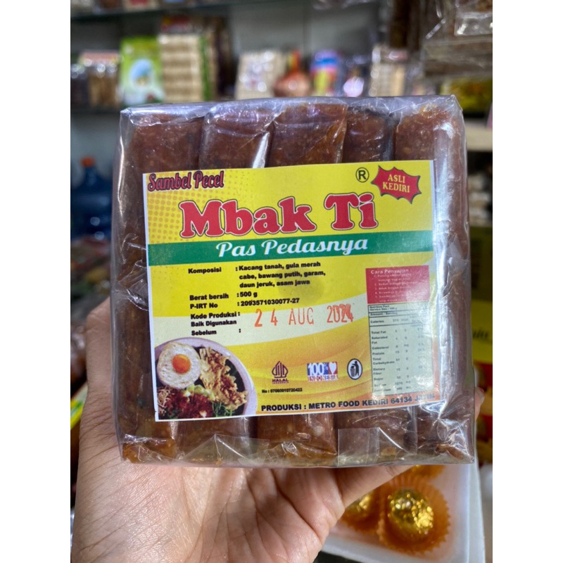 

TERLARIZZZ SAMBEL PECEL MBAK TI KHAS KEDIRI 5GR ISI 1 PCS