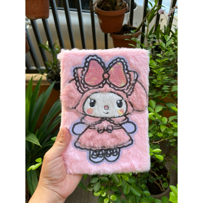 

buku bulu / notebook bulu sanrio A5