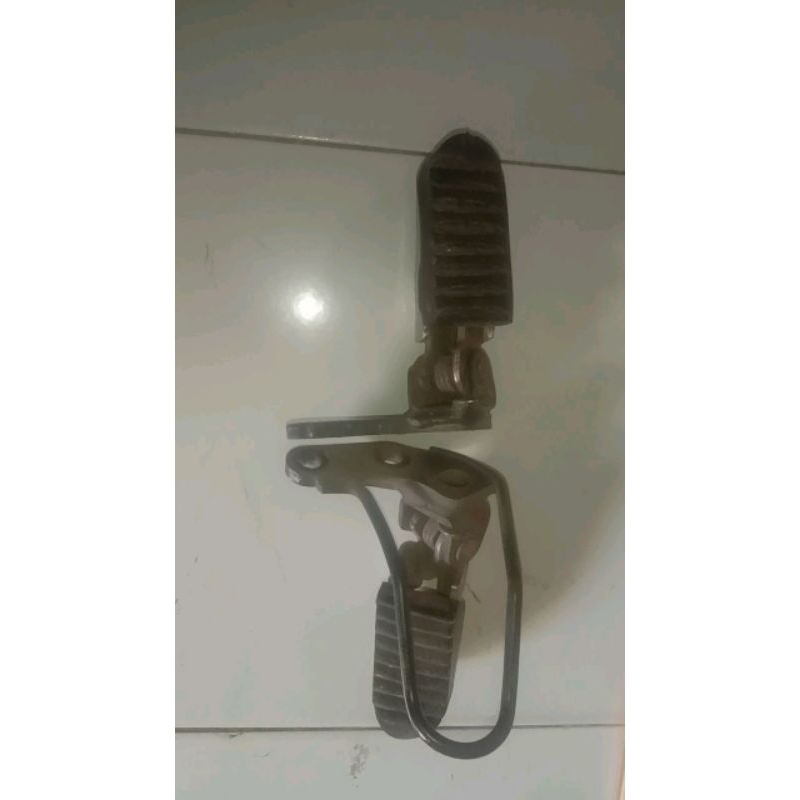 STEP POSTEP FOOTSTEP PIJAKAN KAKI DEPAN KLX 150 ORIGINAL COPOTAN STANDAR BAWAAN KLX S, L, G, BF & DT