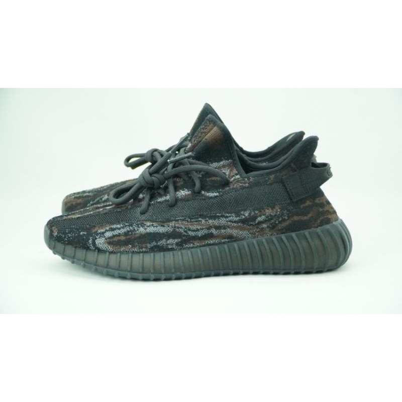 Sepatu Adidas Yeezy Boost 350 V2 'MX ROCK'Made In China
GW3774