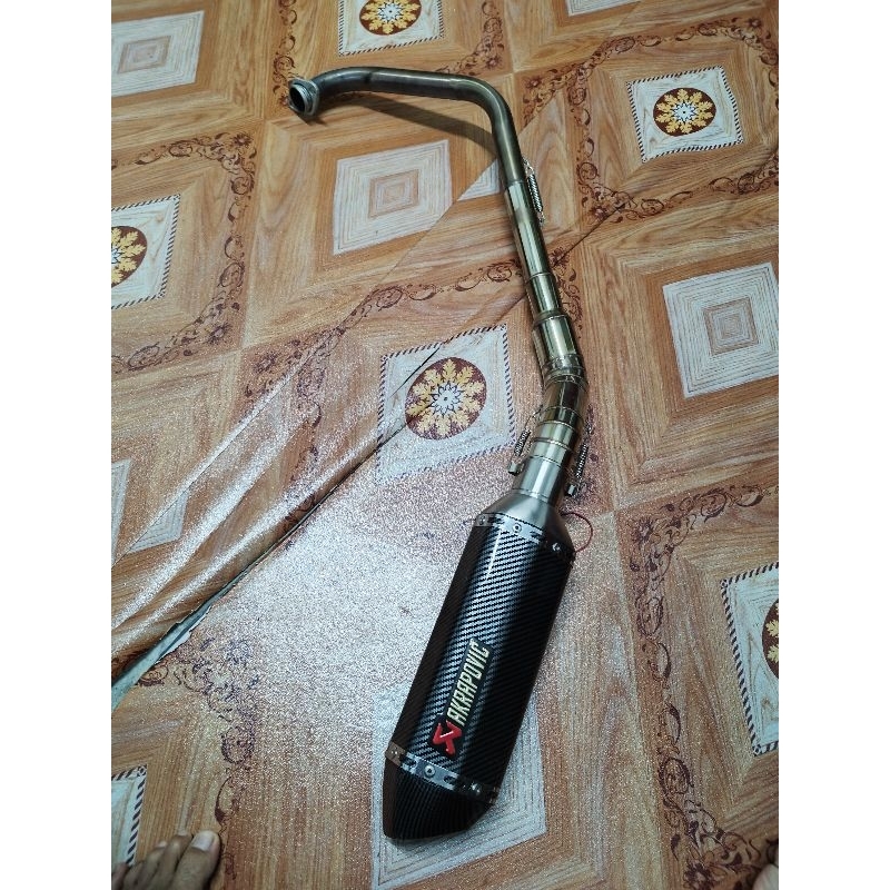 knalpot Akrapovic full sistem Yamaha xsr 155