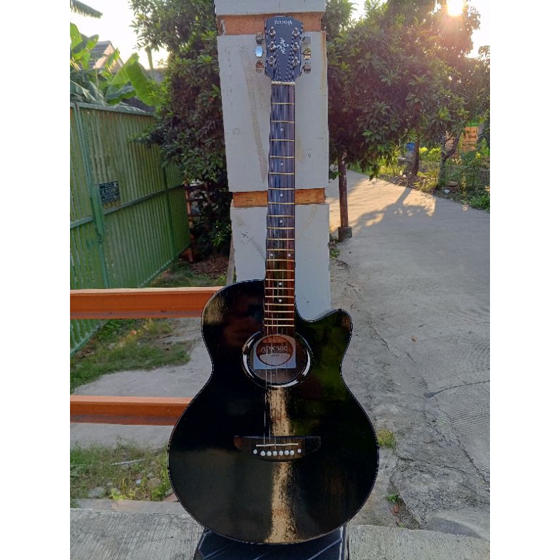 Gitar akustik Yamaha apx 500 sayur
